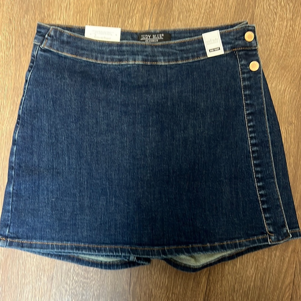 Judy Blue, new with tags skort